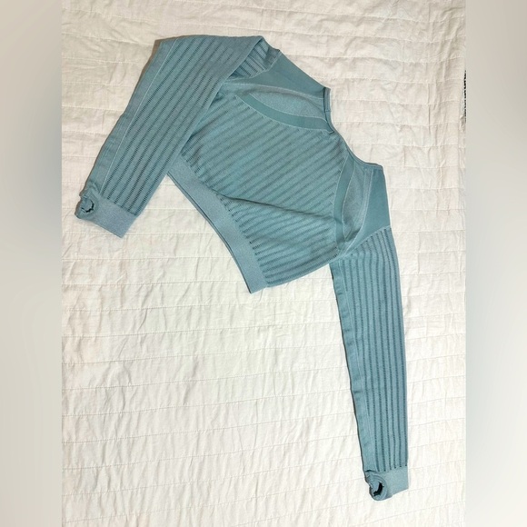 Blue Long Sleeve Crop Top - Picture 3 of 3